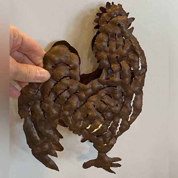 Pair of rustic metal rooster tea light holders cottagecore farmhouse industrial - Picture 4 of 5